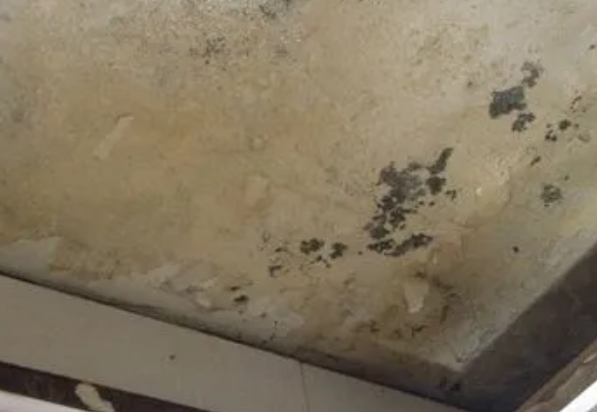 嘉兴市阳台漏水维修公司分享下嘉兴市卫生间渗水维修需要注意哪些问题。
